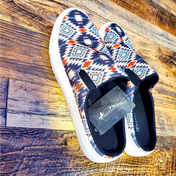 Montana West NWT Aztec Slip Sneakers Size 7 Western - Picture 5 of 7